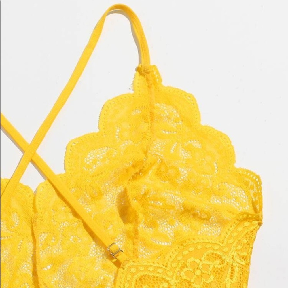 New Sexy Yellow Lace Teddy Bodysuit - Picture 4 of 6